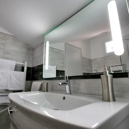 Apartment Fit Luxury Penthouse